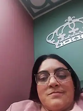 Snapshot of tiffany_Johnson1 chatting on November 2025 10:32:01 PM tiffany Johnson1 online show from November 2025 10:32:01 PM