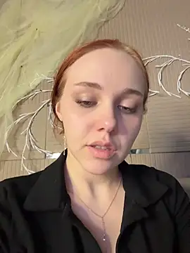 PollyVinice online show from April 2026 05:17:01 PM
