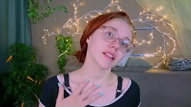 PollyVinice online show from May 2026 02:58:02 PM