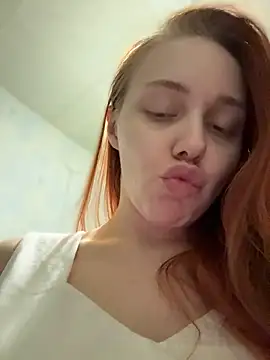 PollyVinice online show from June 2026 06:01:01 PM