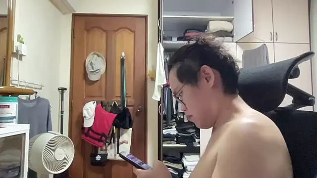 Passionatetwink2 online show from March 2026 12:11:01 PM