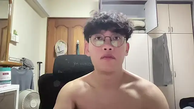 Passionatetwink2 online show from March 2026 03:05:01 PM