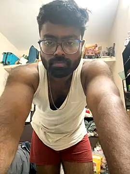 Snapshot of DJLOVE280825 chatting on October 2025 11:01:02 PM DJLOVE280825 online show from October 2025 11:01:02 PM