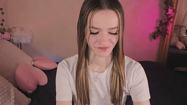 E l i z e  online show from April 2026 05:22:01 AM