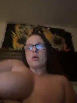 Snapshot of Rosalee2 chatting on October 2025 10:15:01 AM Rosalee2 online show from October 2025 10:15:01 AM