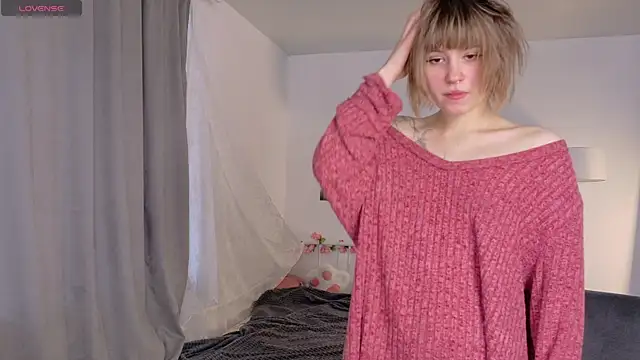 KikiMoor online show from June 2026 09:42:02 AM