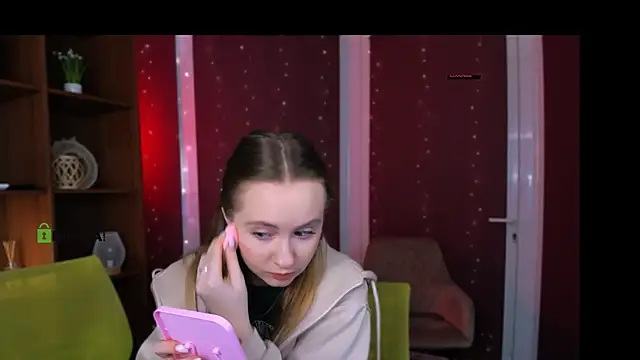 mila glow1 online show from November 2025 07:27:01 PM