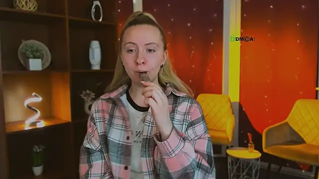 mila glow1 online show from May 2026 06:46:02 PM