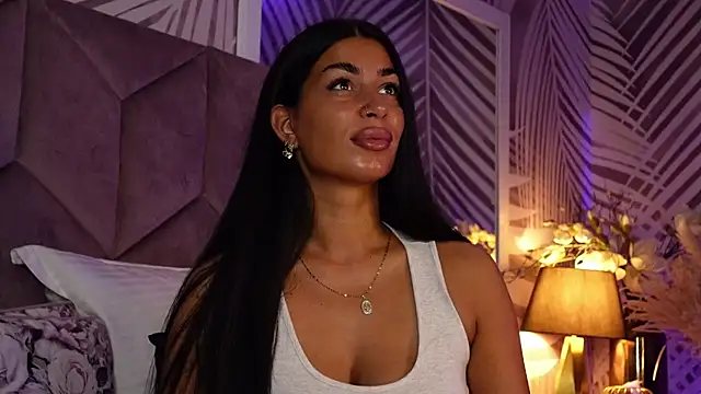 EvaRhea online show from June 2026 02:56:01 AM