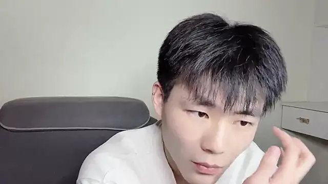 xiaoyang5200 online show from November 2025 04:09:01 PM