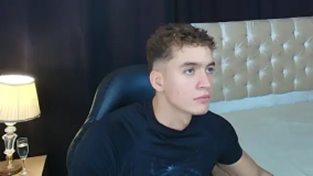 Snapshot of paull_george chatting on February 2026 03:35:01 PM paull george online show from February 2026 03:35:01 PM