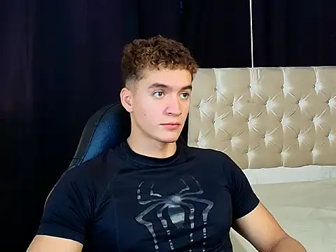 Snapshot of paull_george chatting on March 2026 03:52:01 PM paull george online show from March 2026 03:52:01 PM