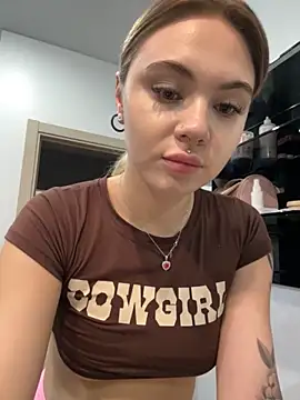 Snapshot of LunaMillie chatting on October 2025 08:37:02 AM LunaMillie online show from October 2025 08:37:02 AM