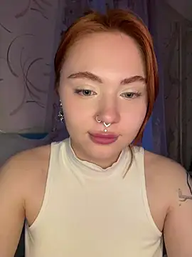 Snapshot of LunaMillie chatting on April 2026 03:42:01 PM LunaMillie online show from April 2026 03:42:01 PM
