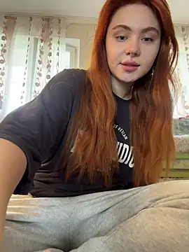 Snapshot of LunaMillie chatting on May 2026 10:36:01 AM LunaMillie online show from May 2026 10:36:01 AM
