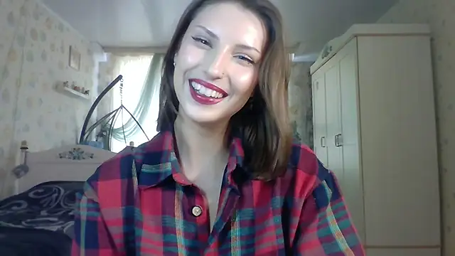 Snapshot of RuxaShade chatting on October 2025 11:07:02 AM RuxaShade online show from October 2025 11:07:02 AM