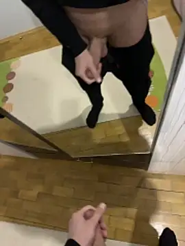 doyumsuz3131 online show from April 2026 05:59:02 PM