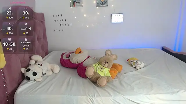 Laramucci online show from November 2025 03:23:01 PM