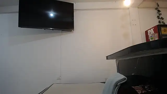 Snapshot of yohacriss chatting on September 2025 10:54:02 PM yohacriss online show from September 2025 10:54:02 PM