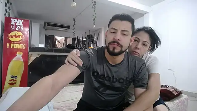 Snapshot of yohacriss chatting on September 2025 06:42:01 PM yohacriss online show from September 2025 06:42:01 PM