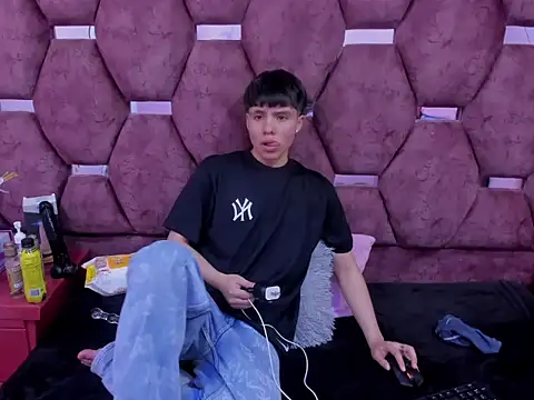 Bruno Cruzz online show from November 2025 02:54:01 AM