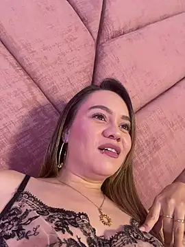 Sky Junne online show from May 2026 05:18:02 PM