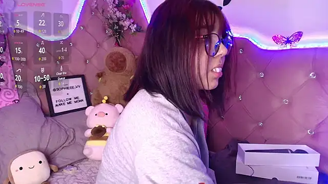 Snapshot of sophiievv chatting on October 2025 07:23:01 PM sophiievv online show from October 2025 07:23:01 PM