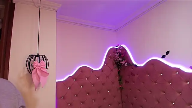 Snapshot of sophiievv chatting on November 2025 07:02:02 PM sophiievv online show from November 2025 07:02:02 PM