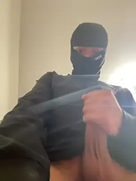 lionr0660 online show from February 2026 10:35:01 PM