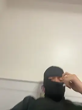 lionr0660 online show from February 2026 10:25:02 PM