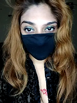 Snapshot of Queen-kohinoor chatting on October 2025 10:14:01 AM Queen-kohinoor online show from October 2025 10:14:01 AM