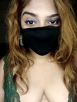 Snapshot of Queen-kohinoor chatting on October 2025 07:43:01 PM Queen-kohinoor online show from October 2025 07:43:01 PM