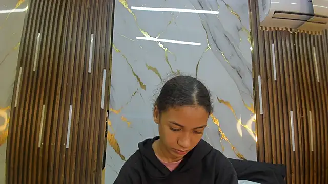 VictoriaDuart online show from June 2026 08:20:02 PM
