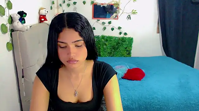 Snapshot of Chiara_latina chatting on September 2025 11:38:01 PM Chiara latina online show from September 2025 11:38:01 PM
