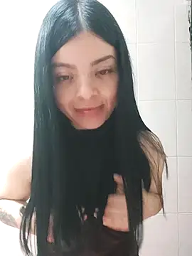 LunaJacobs online show from April 2026 10:22:01 PM