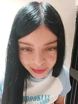 LunaJacobs online show from May 2026 06:02:02 PM