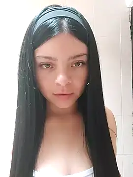 LunaJacobs online show from May 2026 06:35:02 PM