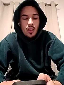 Jadriel23 online show from October 2025 01:05:01 AM