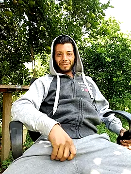 Snapshot of AlphaAlterX chatting on October 2025 01:33:02 PM AlphaAlterX online show from October 2025 01:33:02 PM