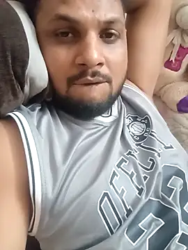 itzrocky1 online show from September 2025 03:00:02 PM