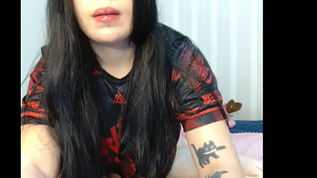 Snapshot of ingridequinti chatting on November 2025 01:41:01 AM ingridequinti online show from November 2025 01:41:01 AM