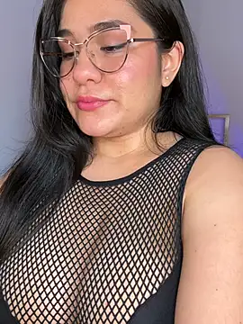 nicole steele online show from July 2026 01:54:01 AM