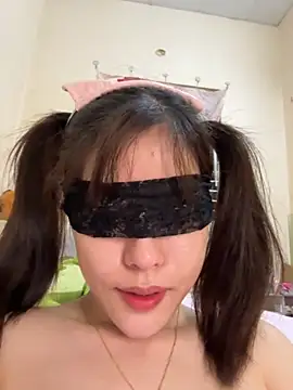 ZinzinLy online show from October 2025 08:23:02 AM