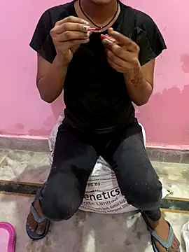 Student girl2 online show from November 2025 05:43:02 AM