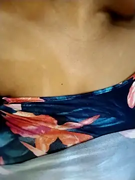 BeverlyQueen14 online show from December 2025 11:15:02 AM