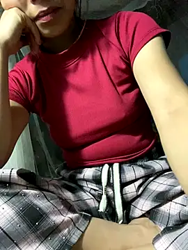 Snapshot of Mai_bb chatting on October 2025 03:51:02 PM Mai bb online show from October 2025 03:51:02 PM