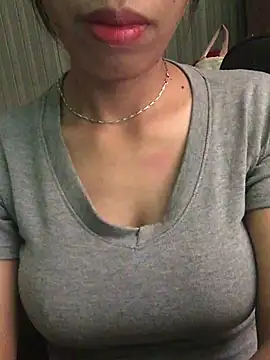 Snapshot of Beebaa-himi chatting on September 2025 01:27:01 AM Beebaa-himi online show from September 2025 01:27:01 AM