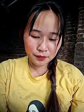 Snapshot of ALIENHR38 chatting on October 2025 01:28:01 AM ALIENHR38 online show from October 2025 01:28:01 AM