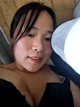 Snapshot of ALIENHR38 chatting on November 2025 12:01:02 AM ALIENHR38 online show from November 2025 12:01:02 AM