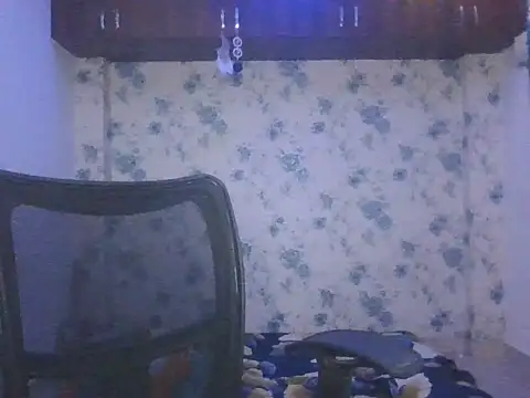 Snapshot of priyaverma00 chatting on October 2025 08:20:02 PM priyaverma00 online show from October 2025 08:20:02 PM